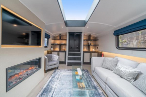 JOIVY Elegant houseboat near Canary Wharf